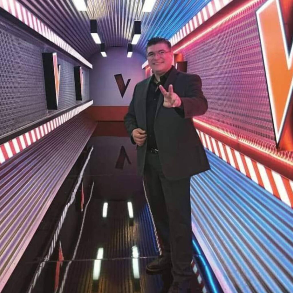 Lalo Fuentes Cantante La Voz México ser artista musical